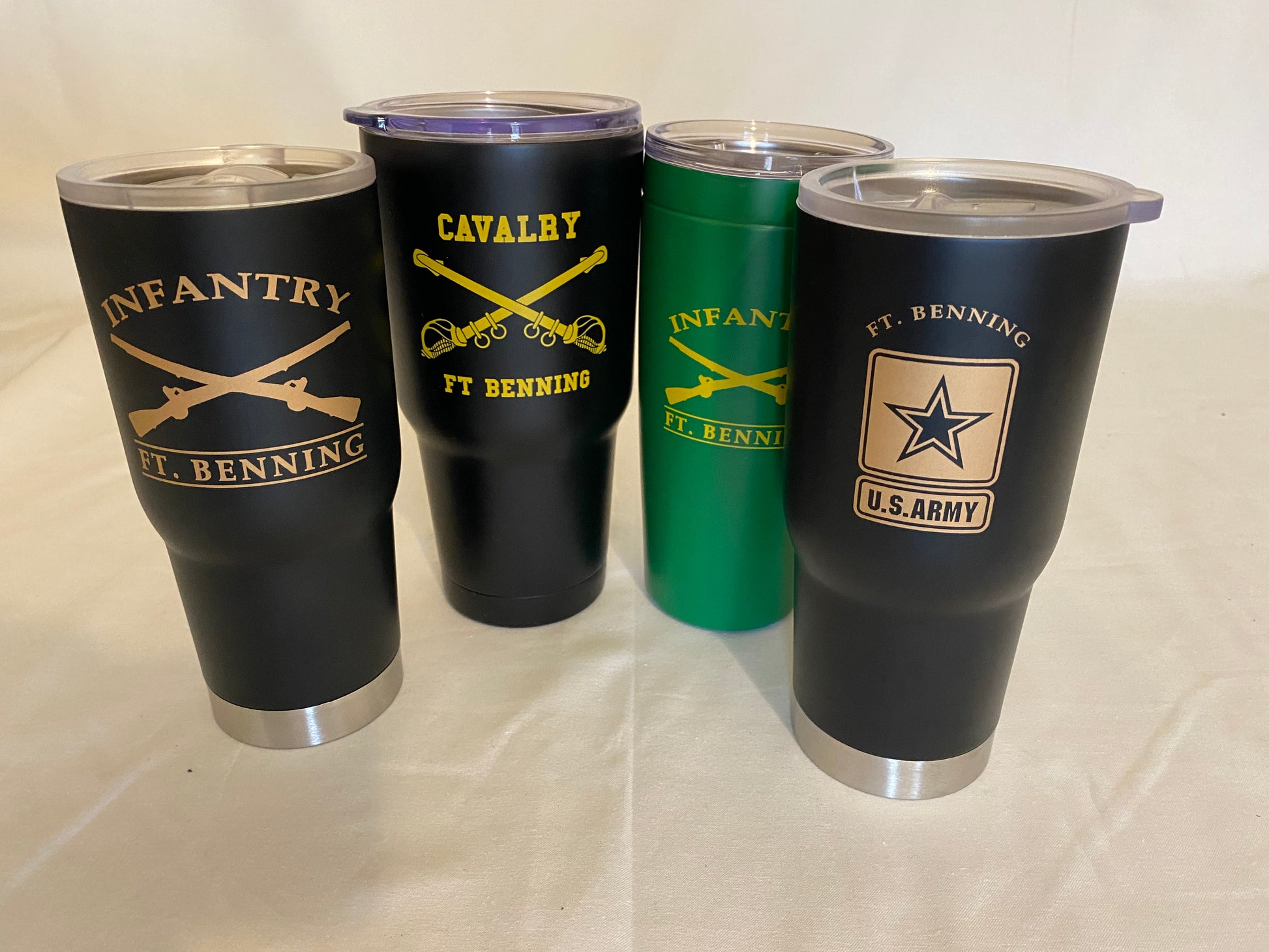 20 Oz. FT. BENNING INFANTRY- HOOAHWEAR travel cup-Matte Black/ Gold - Ranger Rags